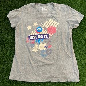 Women’s Old School Throwback Nike T-shirt